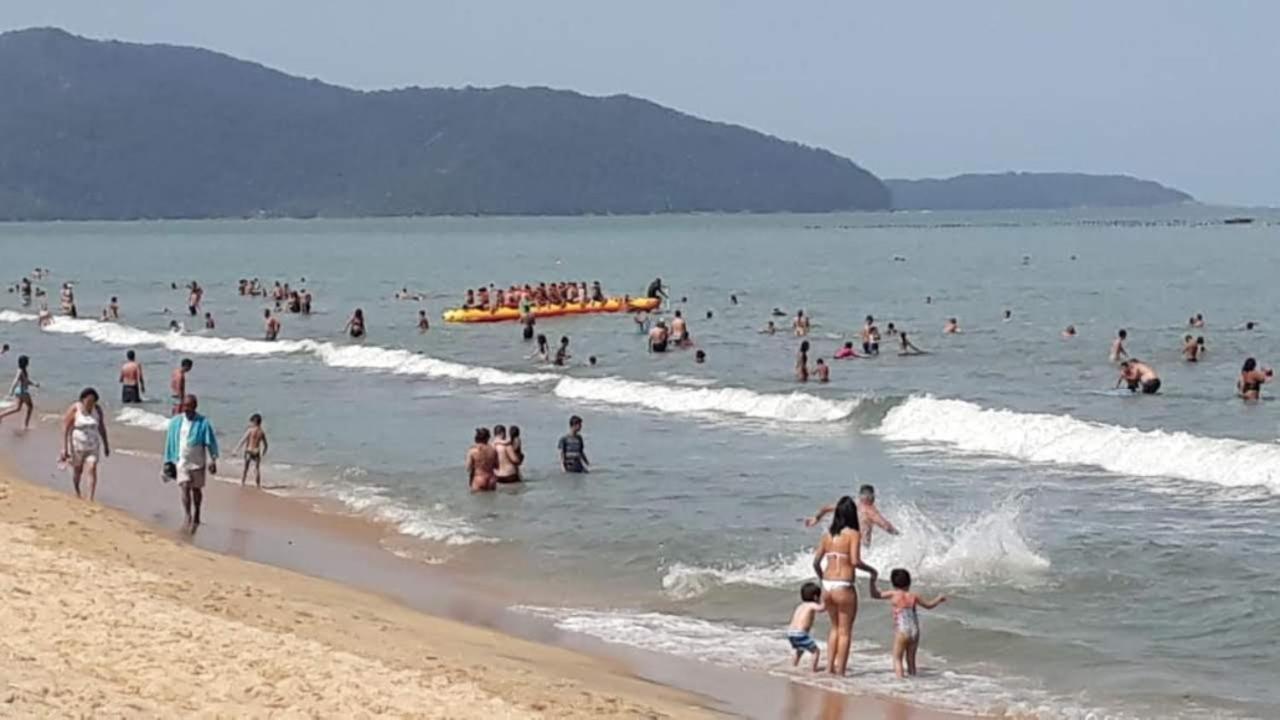 Alugo Apartamento Na Praia Cocanha Карагуататуба Екстериор снимка